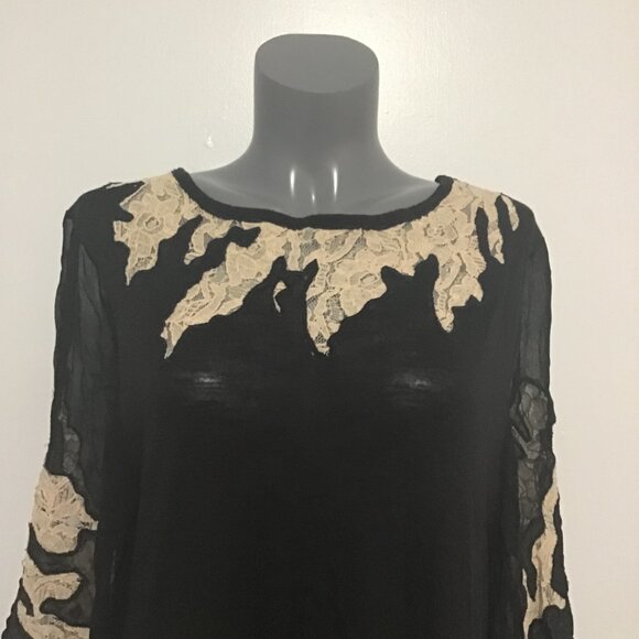 Ecote Semi-Sheer Deep V Back Tunic with Lace Size L - Picture 2 of 12